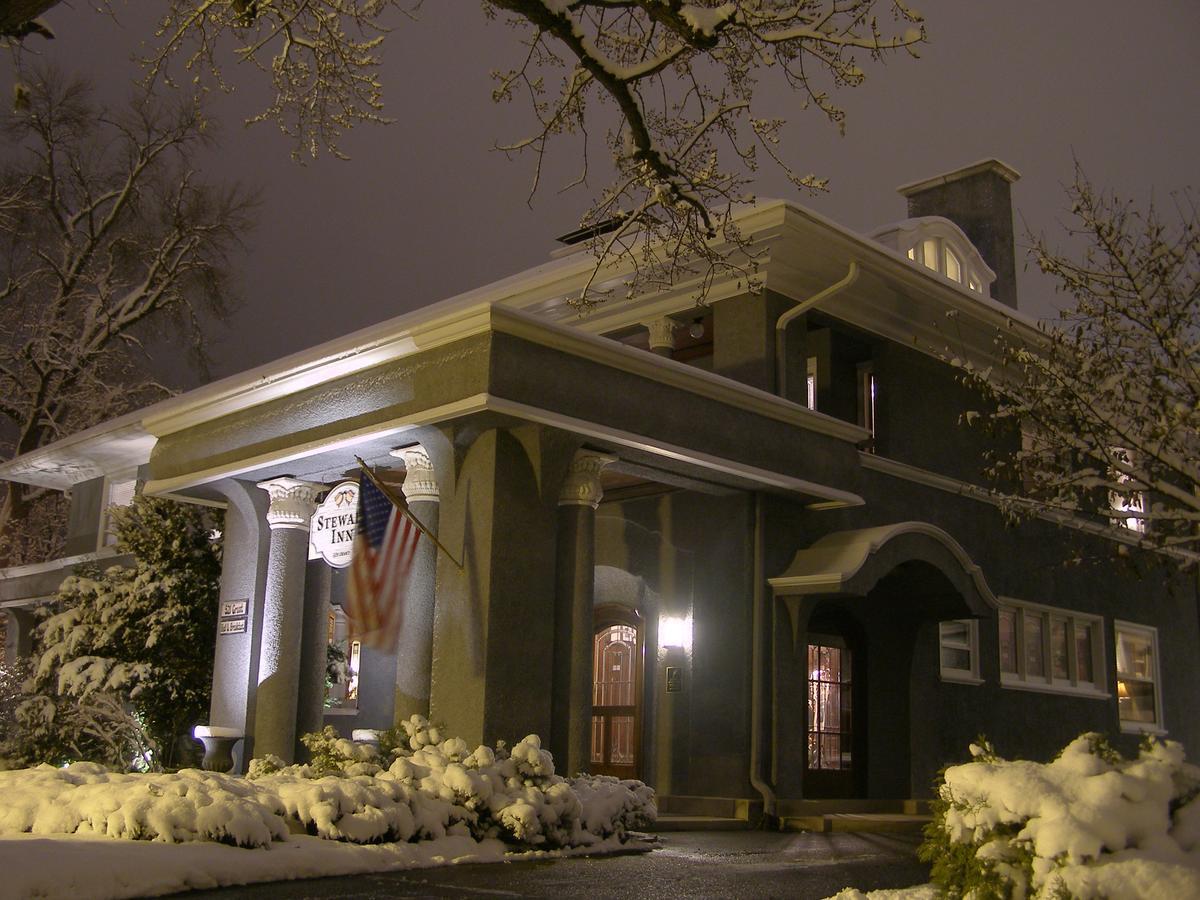 Stewart Inn Восау Екстер'єр фото