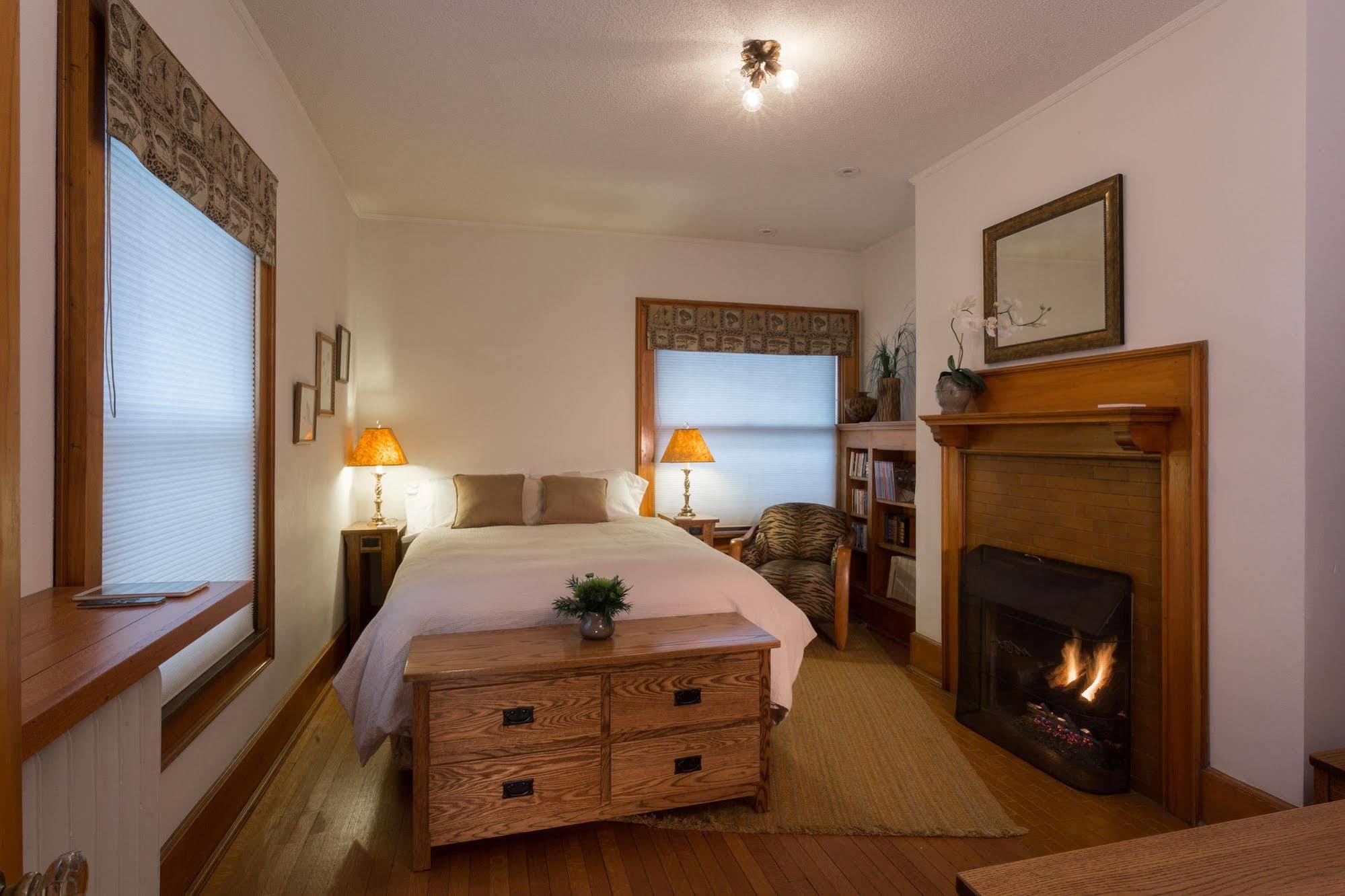 Stewart Inn Восау Екстер'єр фото