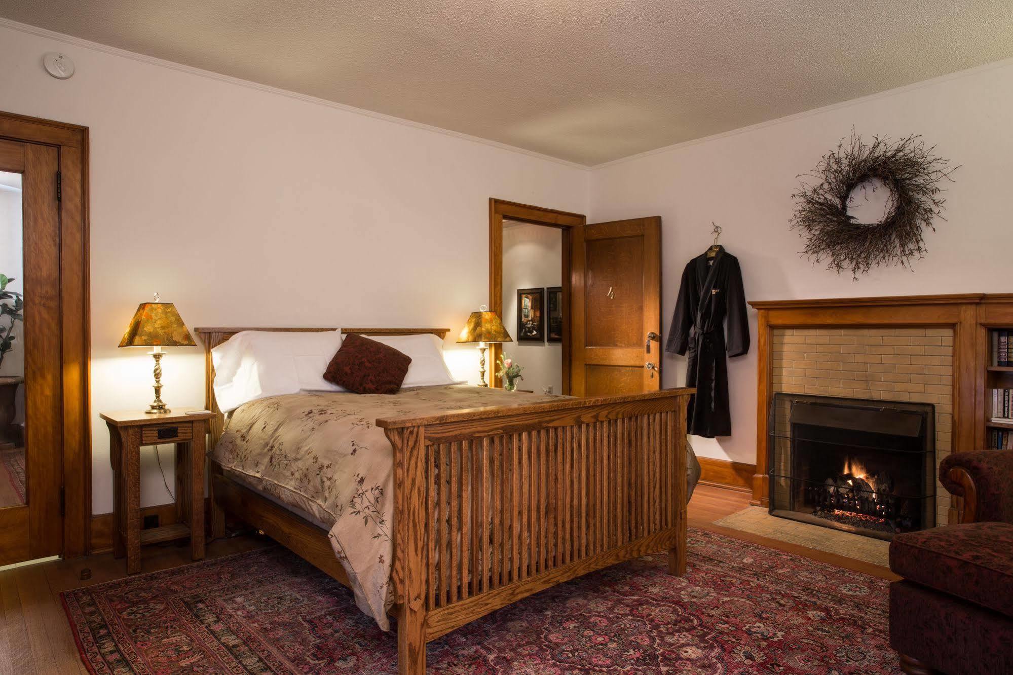 Stewart Inn Восау Екстер'єр фото